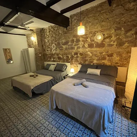 Guest house Kiwi Auto Check-in Valencia